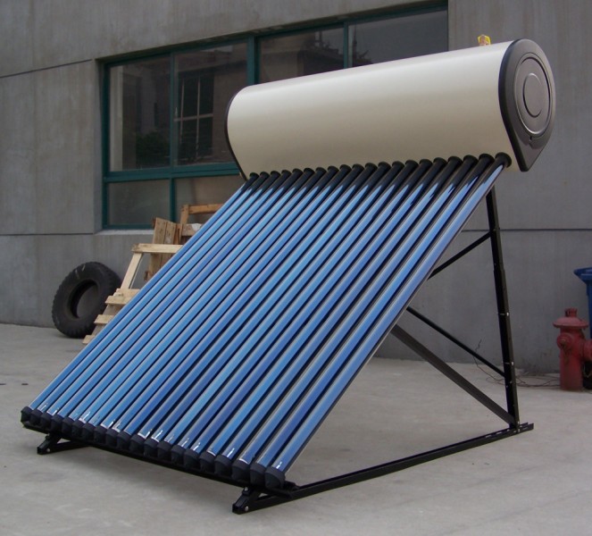 Integrativer Hochdruck-Solarwarmwasserbereiter, 