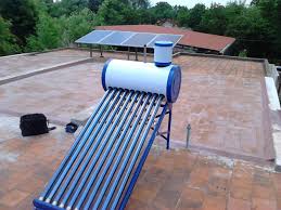 Solarwarmwasserbereiter mit druckbeaufschlagtem Wärmerohr, 