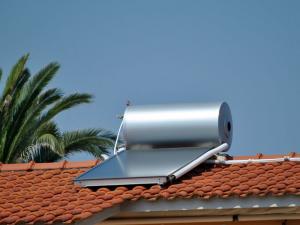 Drucklose Solarwarmwasserbereiter aus Edelstahl