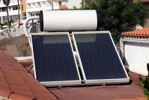 Solarflachplatte unter Druck