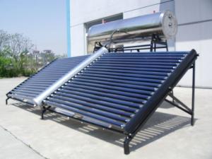 Solarwarmwasserbereiter aus Edelstahl